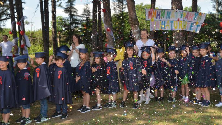 Мини забава за мини матуранти во објект Бубамара